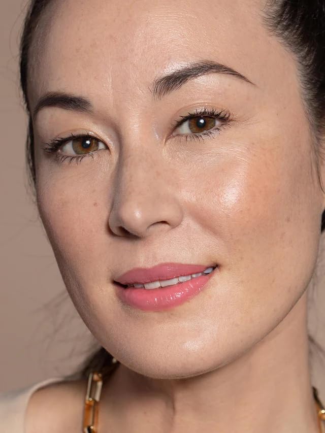 ILIA - Balmy Gloss Tinted Lip Oil | Smoothing Lip Color, Never Sticky | Hydrate, Plump + Moisturize with Hyaluronic Acid | Vegan, Cruelty + Gluten-Free (Petals, 0.14 fl oz | 4.3 ml)