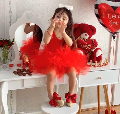 MISS NELLA CHRISTMAS SPARKLE- Peel Off, Odour Free, Water Base & Safe for kids nail polish pack of 3- green (glitter), red & gold (glitter)