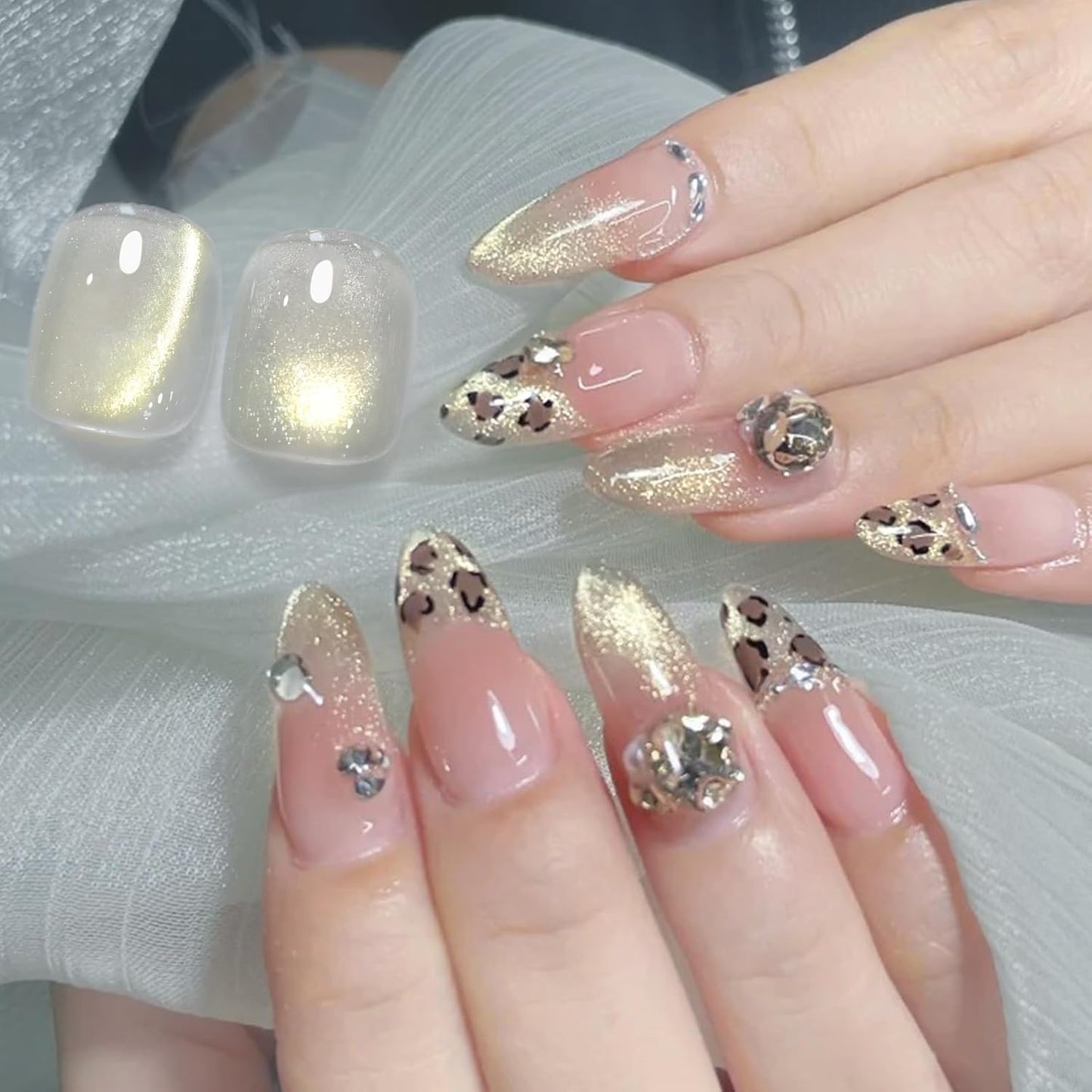 BORN PRETTY Gold Cat Magnetic Eye Gel Nail Polish Holographic Glitter Gel Polish Glass Magnetic Gel Nail Polish 15ML