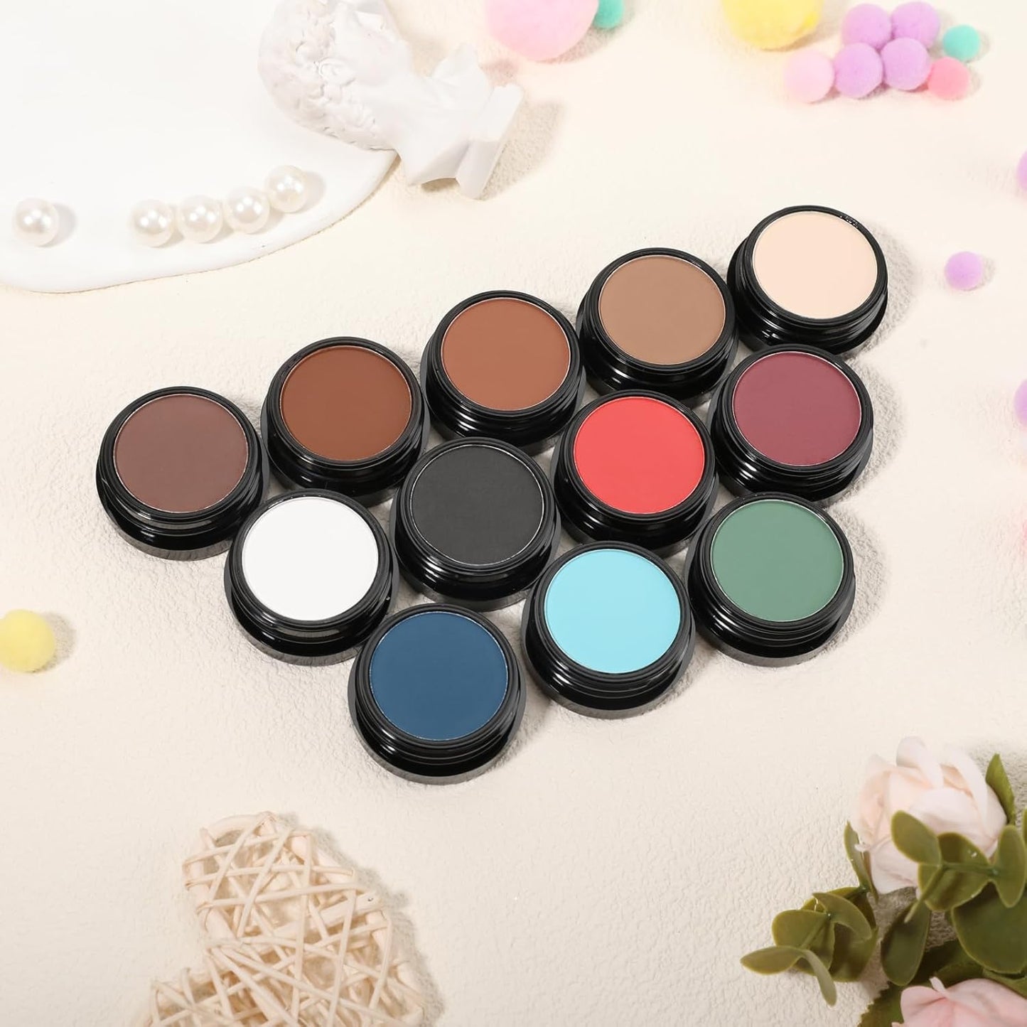 Single Green Eyeshadow, Pressed Powder Matte Eye-Shadow Palette Make-up, Blendable Long Lasting High Pigment Green Eye Makeup Halloween Paint & Face Body Paint
