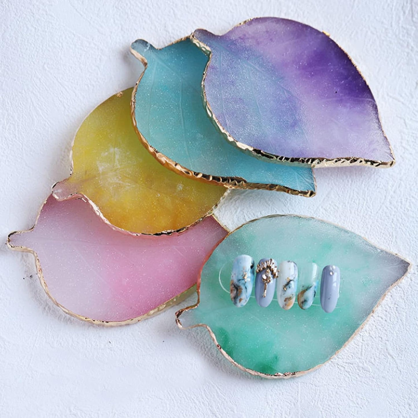 1 Piece Nail Art Palette Nail Polish Palette Mixing Palette Makeup Plate Nail Plate for Nail Art Nail Tip Holder Nail Art Display (yellow leaf)