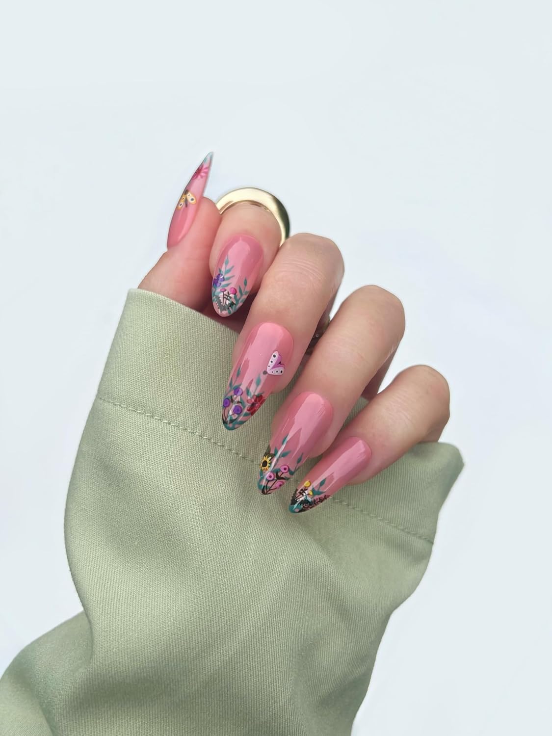 Wildflower Nail Stickers - Lightweight & Easy-to-Apply Nail Art with Cute & Trendy Designs - Durable & Long-Lasting Nail Stickers for Women, Ideal for DIY Manicures