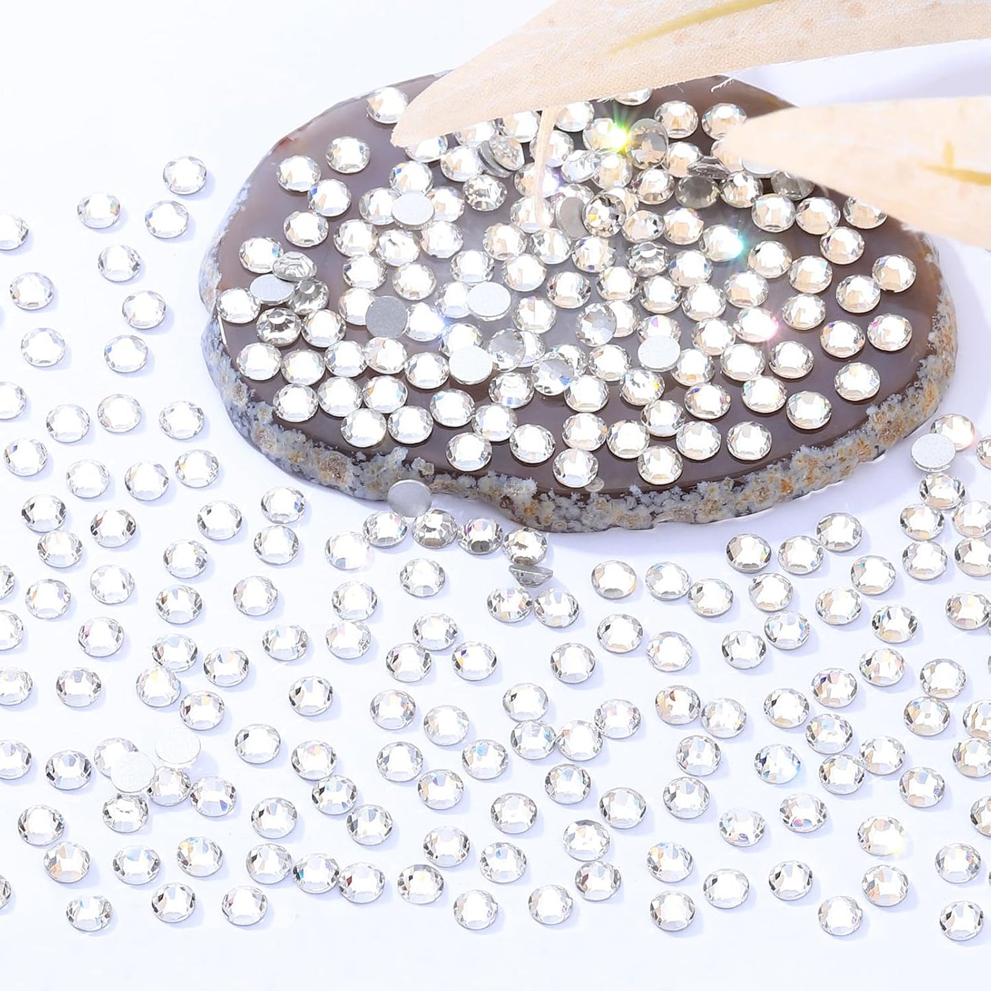 Crystal Clear Flatback Rhinestones, Glass Rhinestones for Nail Art and Craft, Glue Fix, Loose Crystal Gemstones(Crystal, SS30, 576pcs, 6.4-6.6mm)