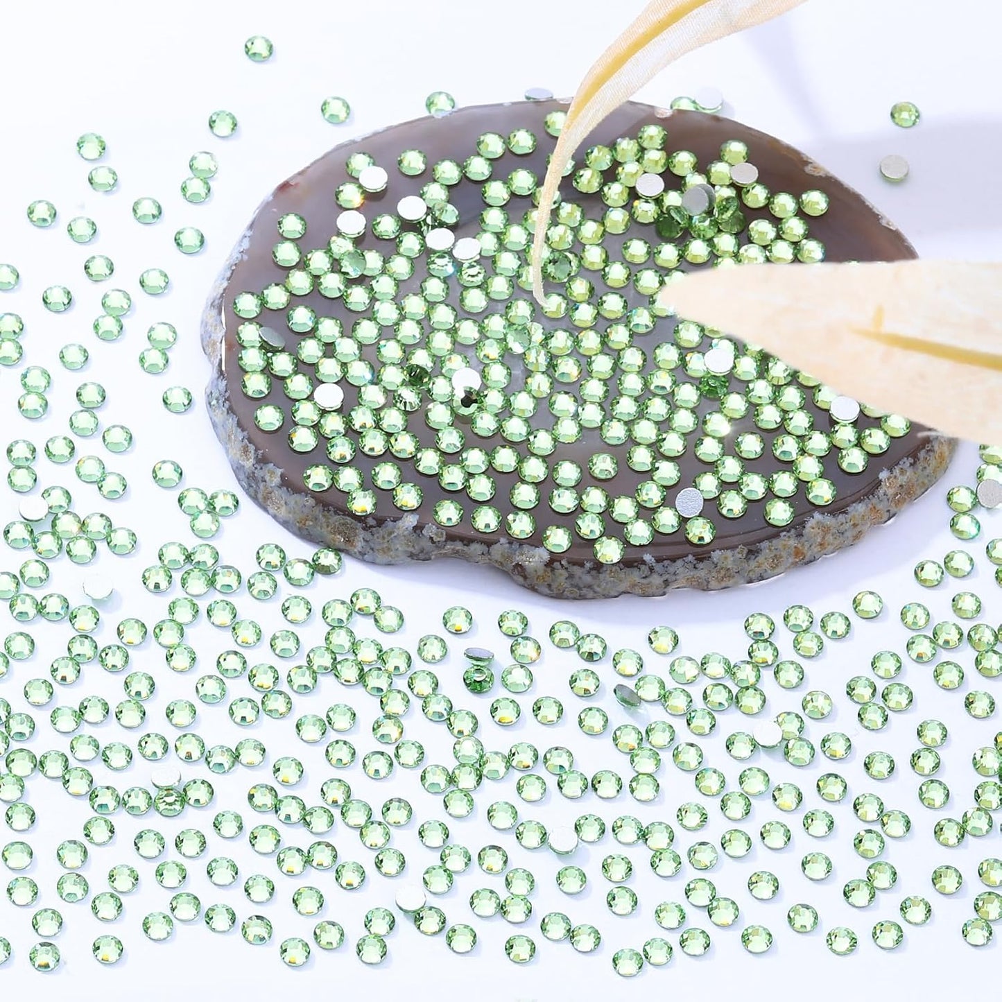 Light Green Flatback Rhinestones, Glass Rhinestones for Nail Art and Craft, Glue Fix, Loose Crystal Gemstones(Lt.Green, SS4, 2880pcs, 1.5-1.7mm)