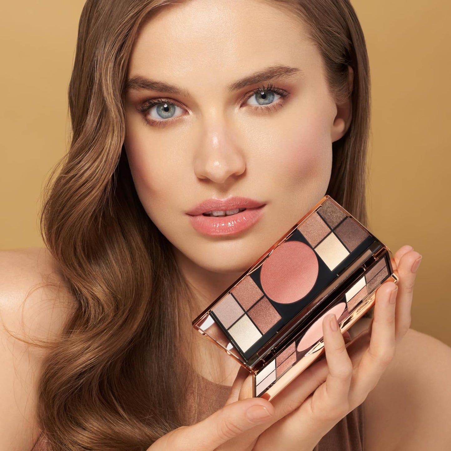 M. Asam Magic Finish Elegant Vibes Palette (8 x 0.03 oz + 1x 0.14g) - Eye Shadow Palette, 8 Harmonizing Eyeshadow Shades & Blush, High Color Payoff, Satin-touch Texture, Enriched With Vitamin E